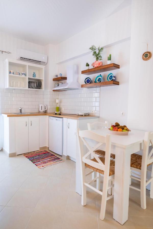 Anemos Guest Apts Карпатос Екстериор снимка