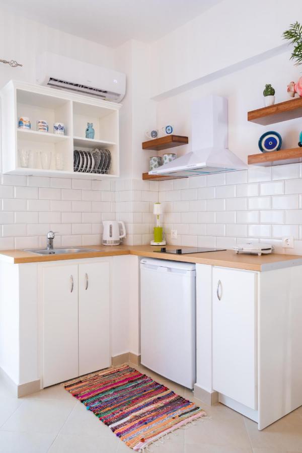 Anemos Guest Apts Карпатос Екстериор снимка